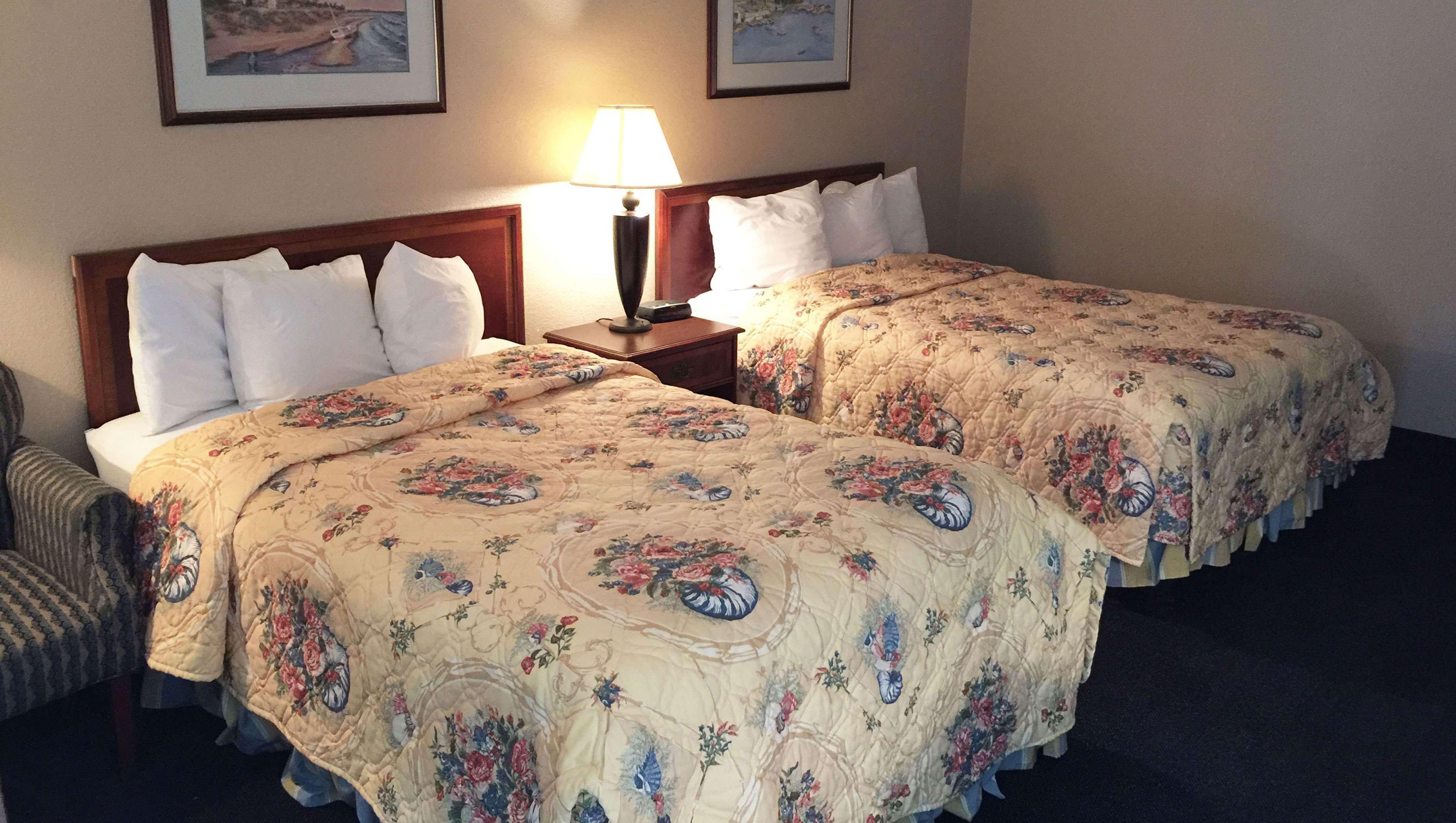 וויליאמסטון Mayfair Inn מראה חיצוני תמונה
