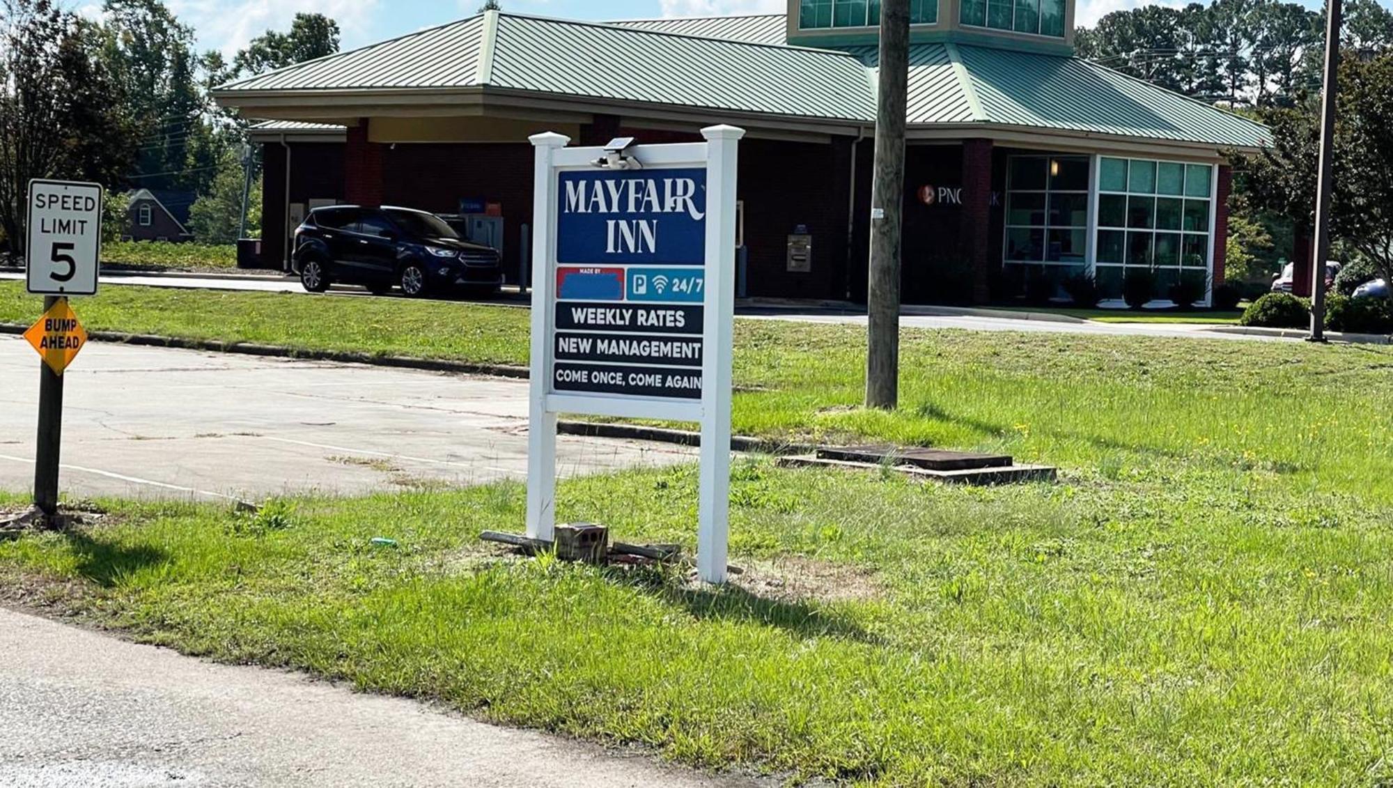 וויליאמסטון Mayfair Inn מראה חיצוני תמונה