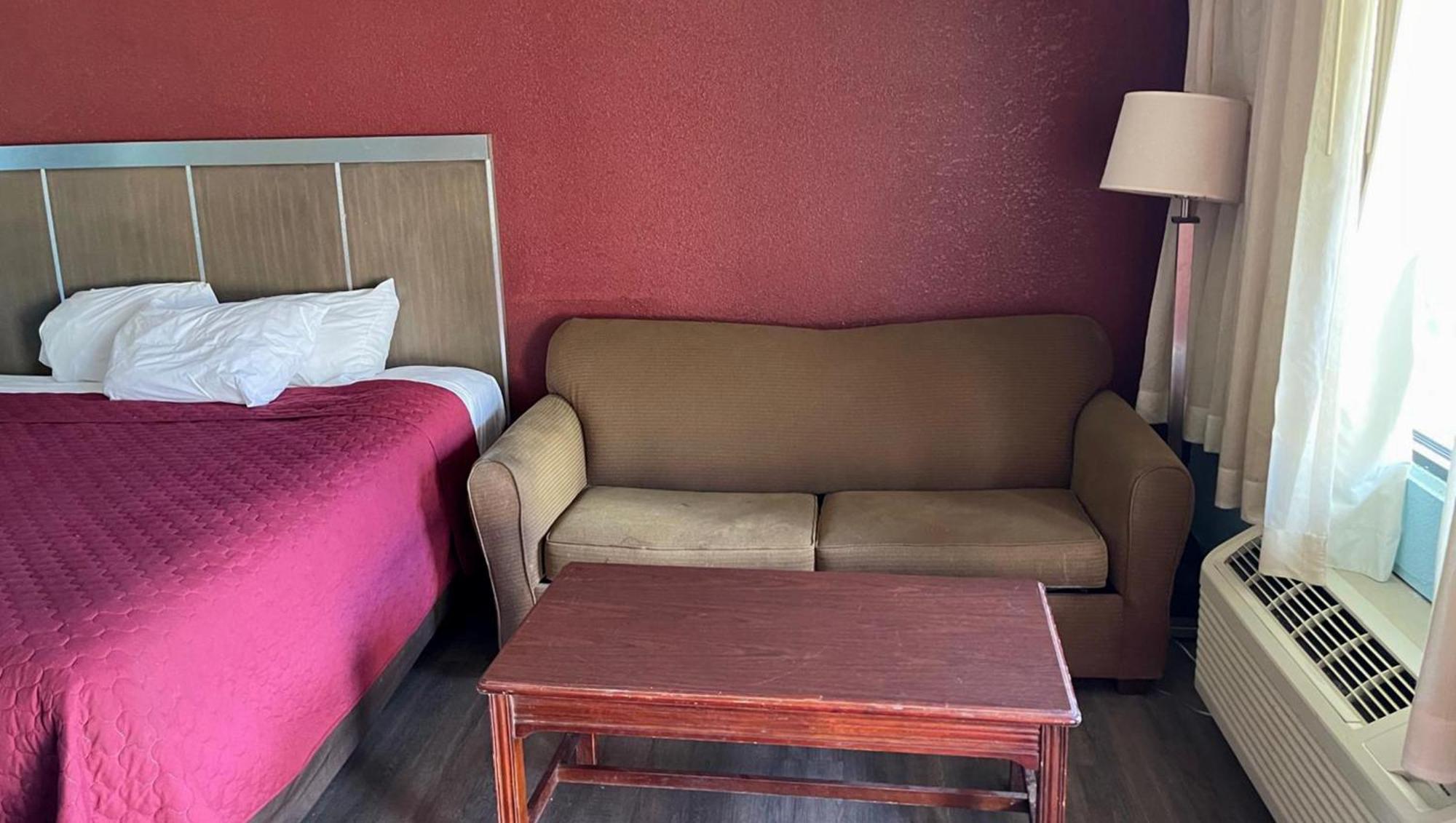 וויליאמסטון Mayfair Inn מראה חיצוני תמונה